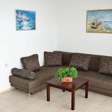 One-bedroom In דירה
